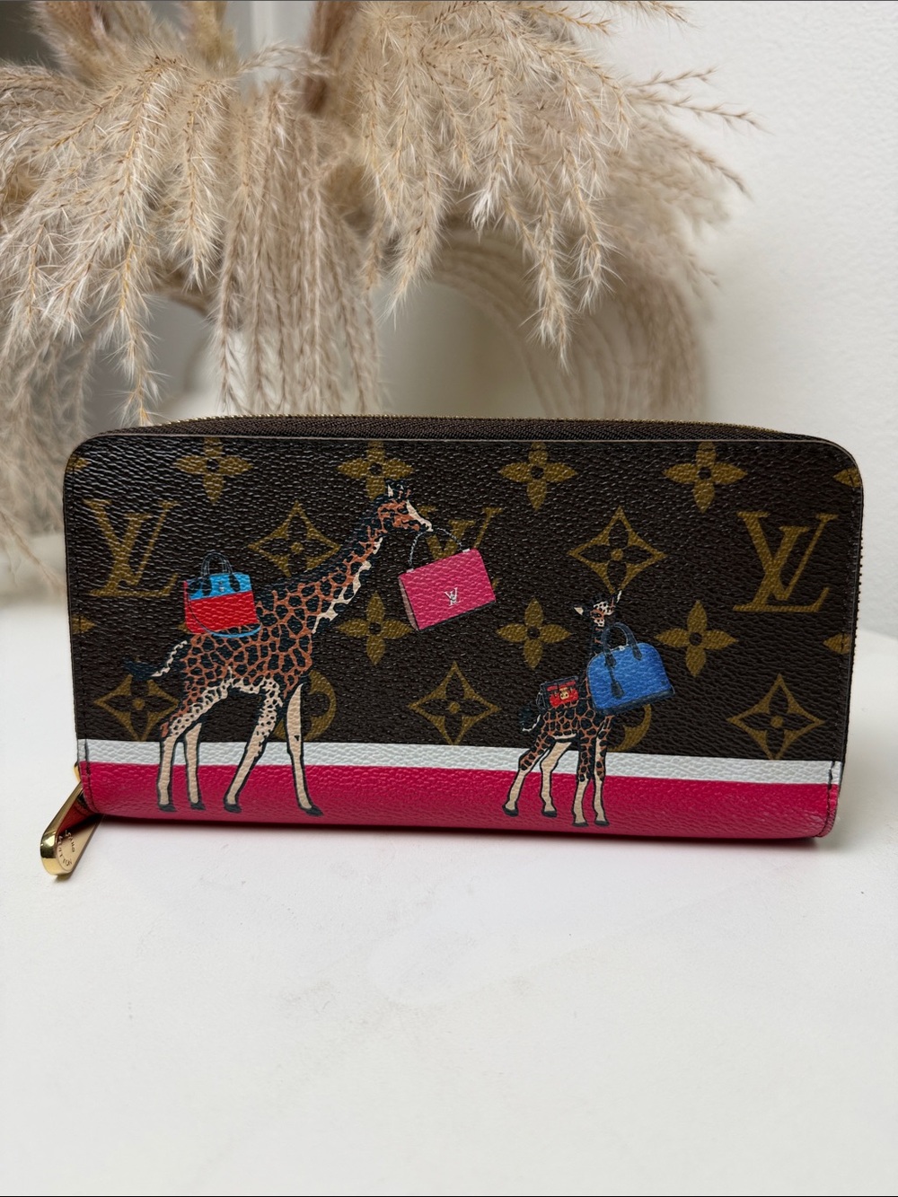 Louis Vuitton Limited Edition Savane Giraffe Monogram Zippy Wallet Rare LV